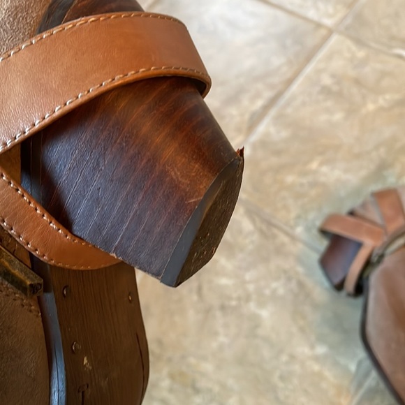 Sam Edelman short healed boots - Picture 3 of 4